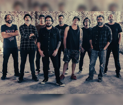 La banda uruguaya que viene presentando su ltimo lbum "Discoptico" continua su recorrido por varias ciudades de Latinoamrica: Mxico, Colombia y Chile son los pases que los esperan